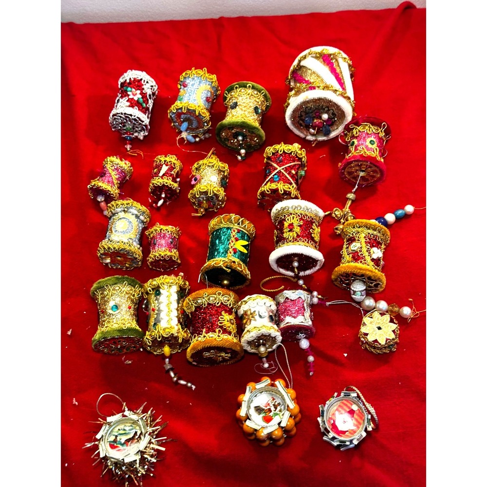 23 Vintage Handmade Spool Ornaments & Bottle Cap Christmas Decor Lot
